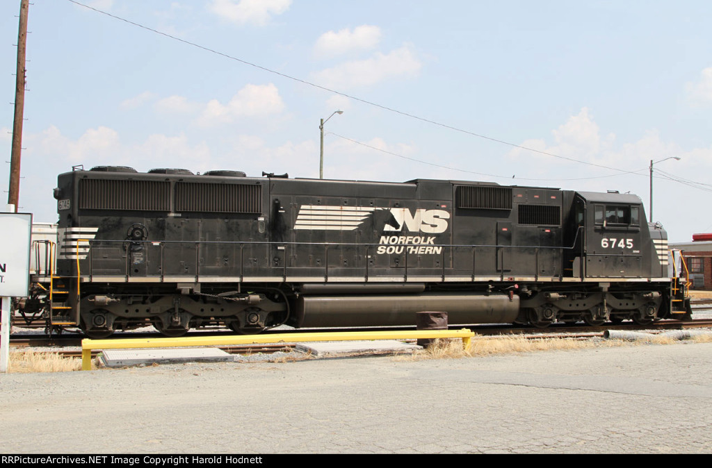 NS 6745